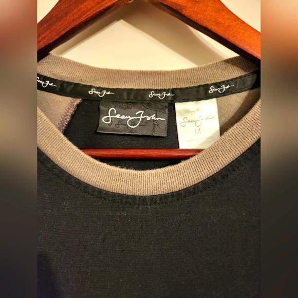 Sean John Men's Long Sleeve Tee - Picture 3 of 4